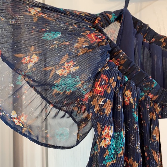 Navy off the shoulder top - Picture 2 of 2